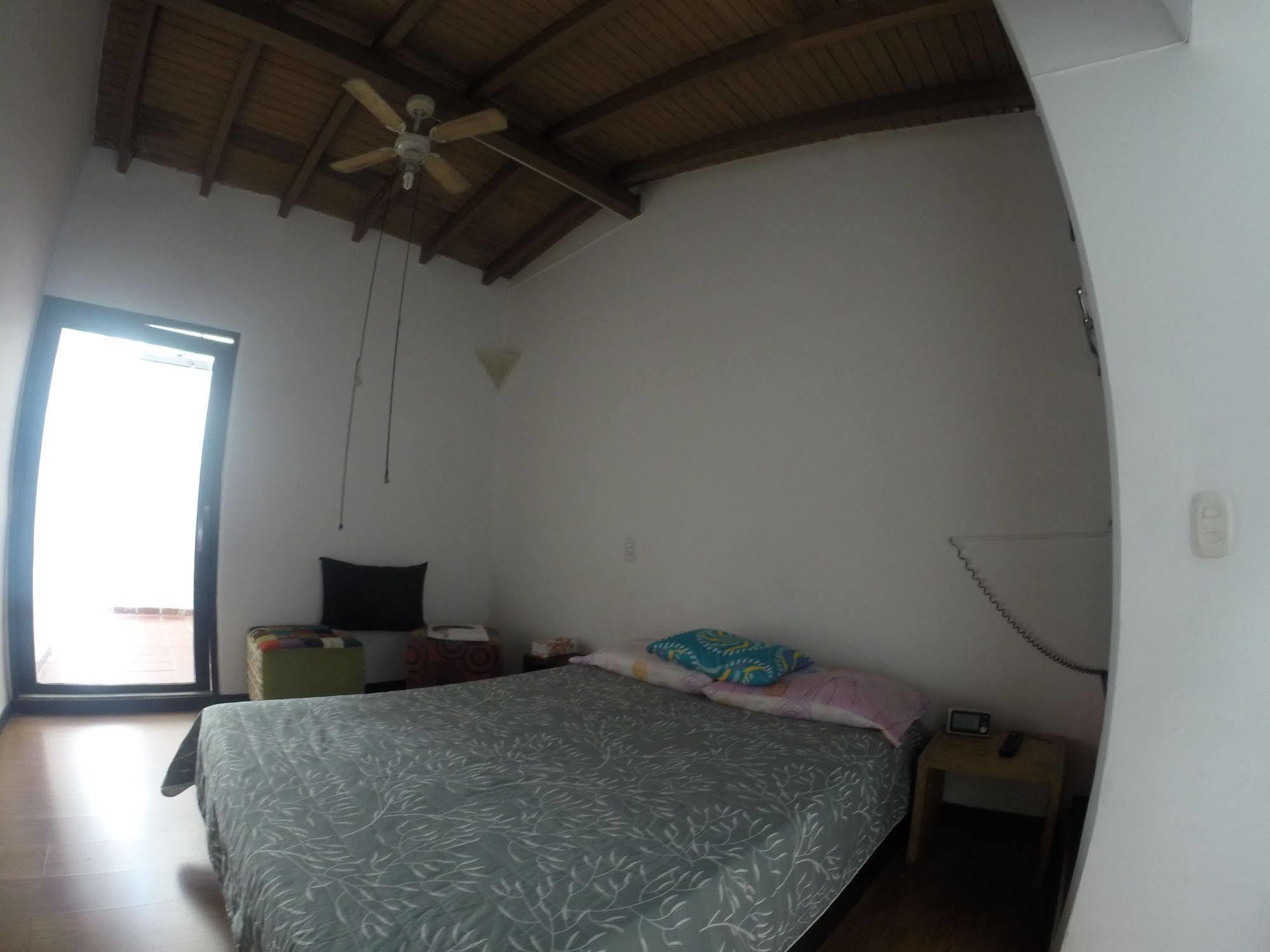 Ayenda 1224 Pixel House (Adults Only) Hotel Medellin Luaran gambar